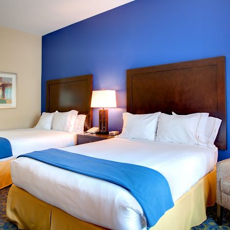 Holiday Inn Express Hotel & Suites Lake Elsinore By Ihg Esterno foto