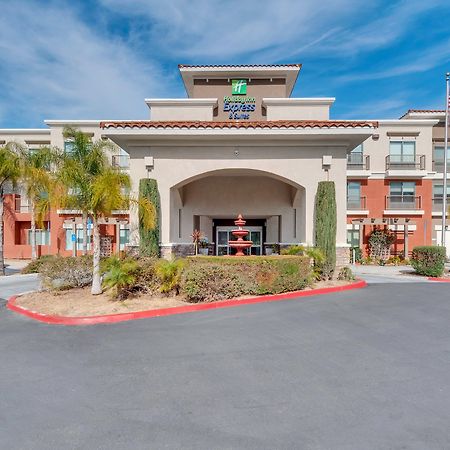 Holiday Inn Express Hotel & Suites Lake Elsinore By Ihg Esterno foto