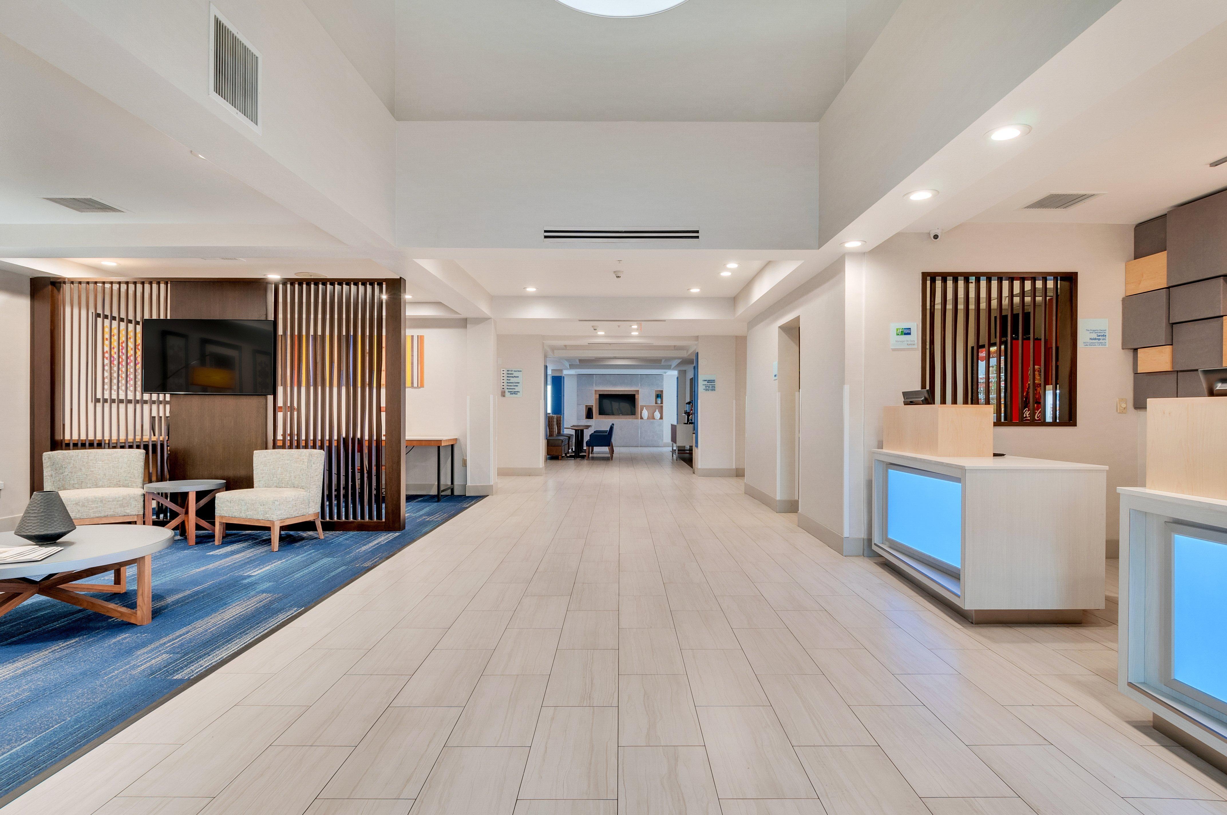Holiday Inn Express Hotel & Suites Lake Elsinore By Ihg Esterno foto