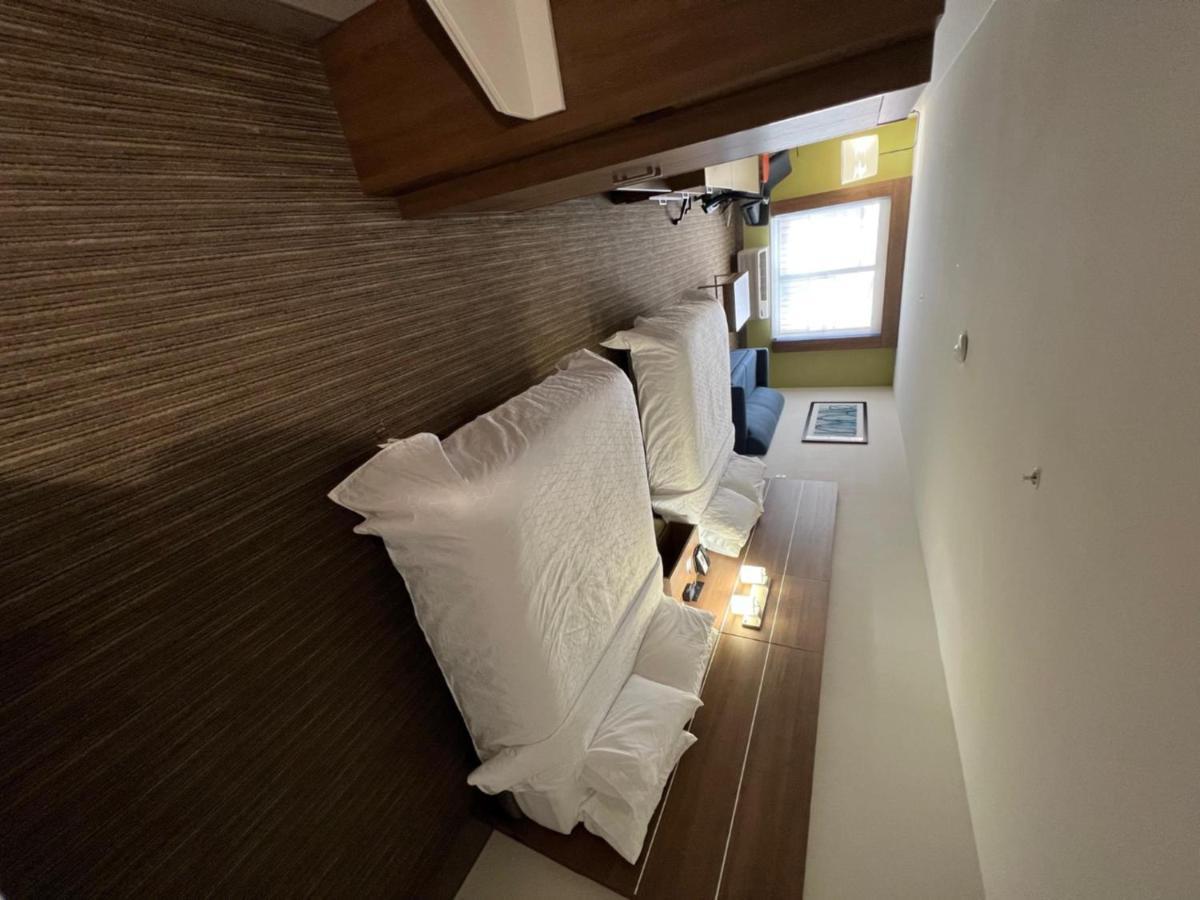 Holiday Inn Express Hotel & Suites Lake Elsinore By Ihg Esterno foto