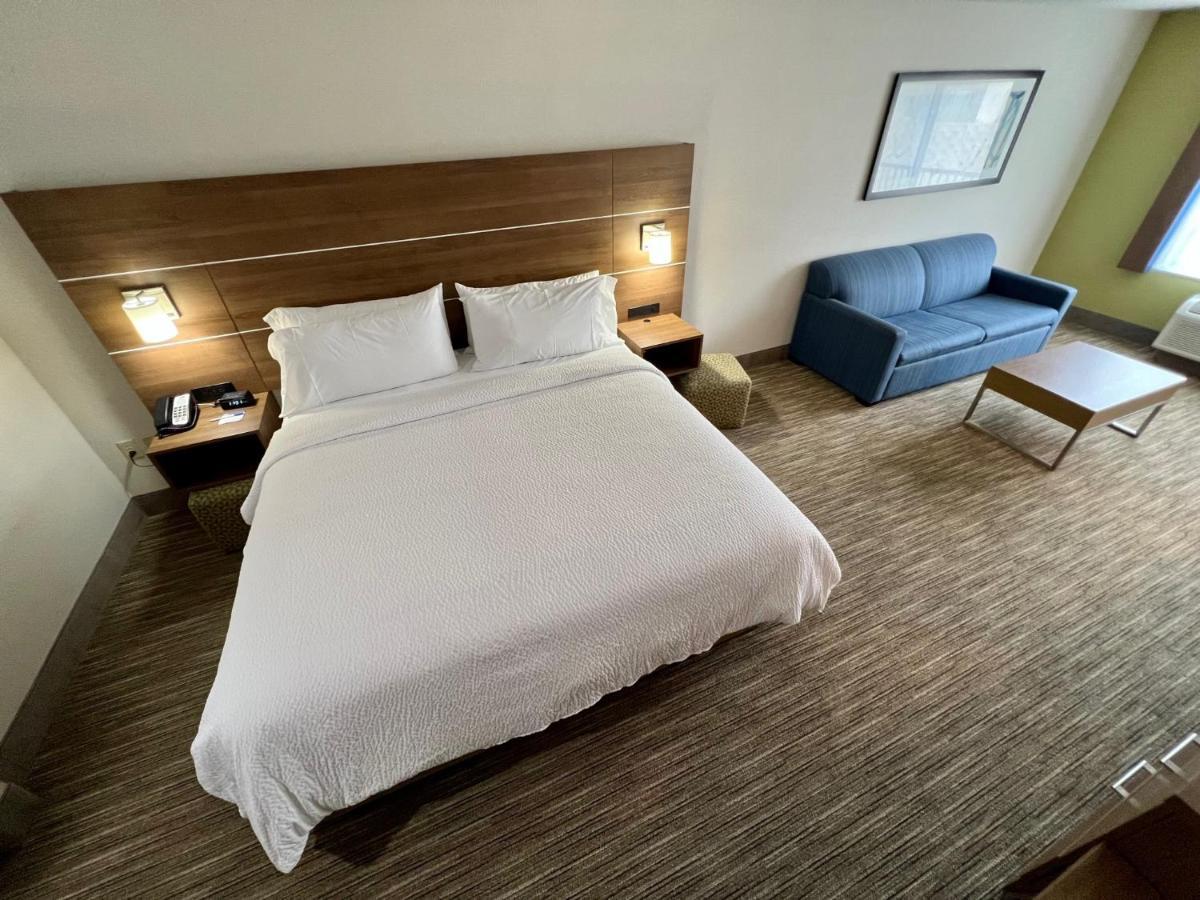 Holiday Inn Express Hotel & Suites Lake Elsinore By Ihg Esterno foto