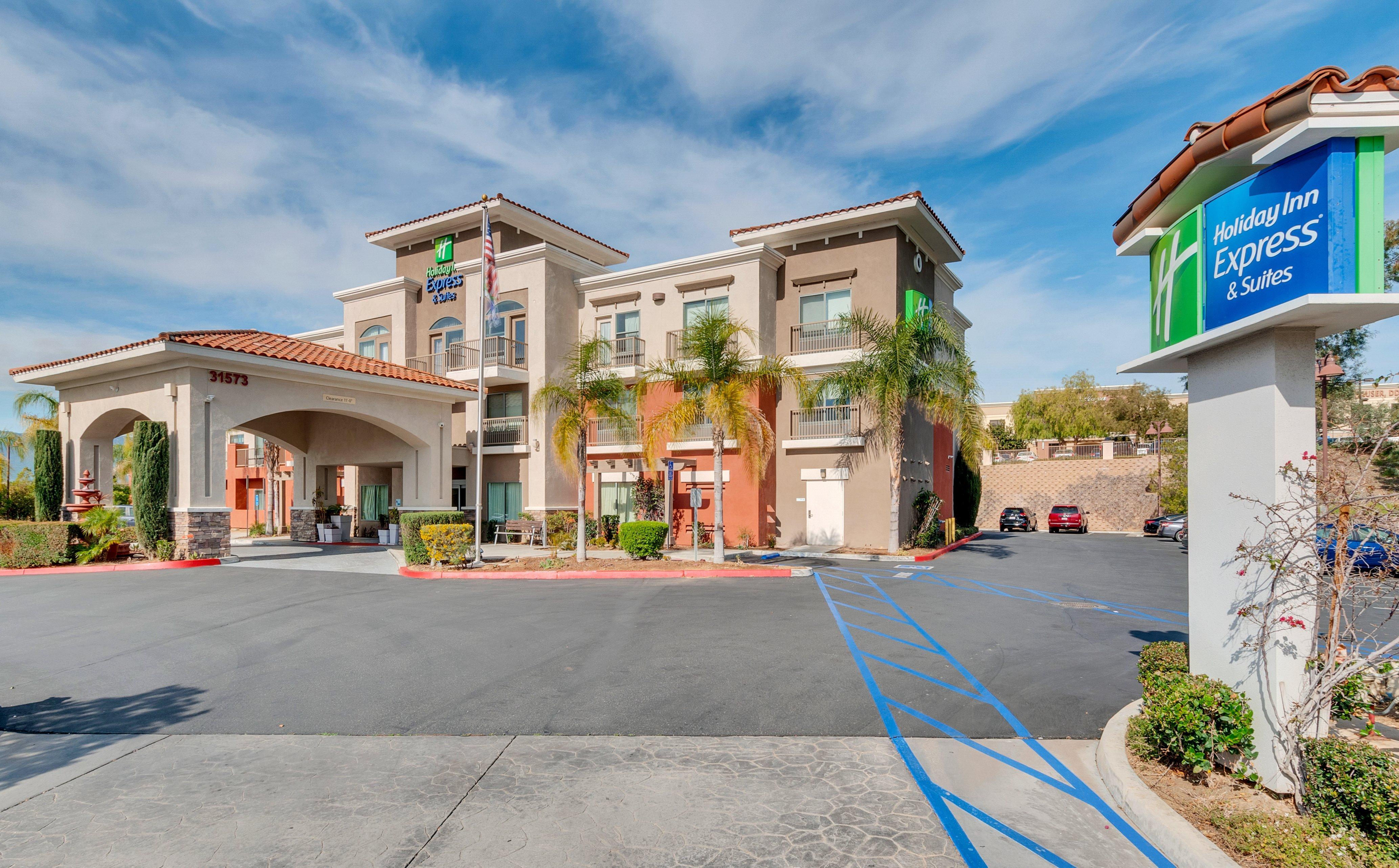 Holiday Inn Express Hotel & Suites Lake Elsinore By Ihg Esterno foto