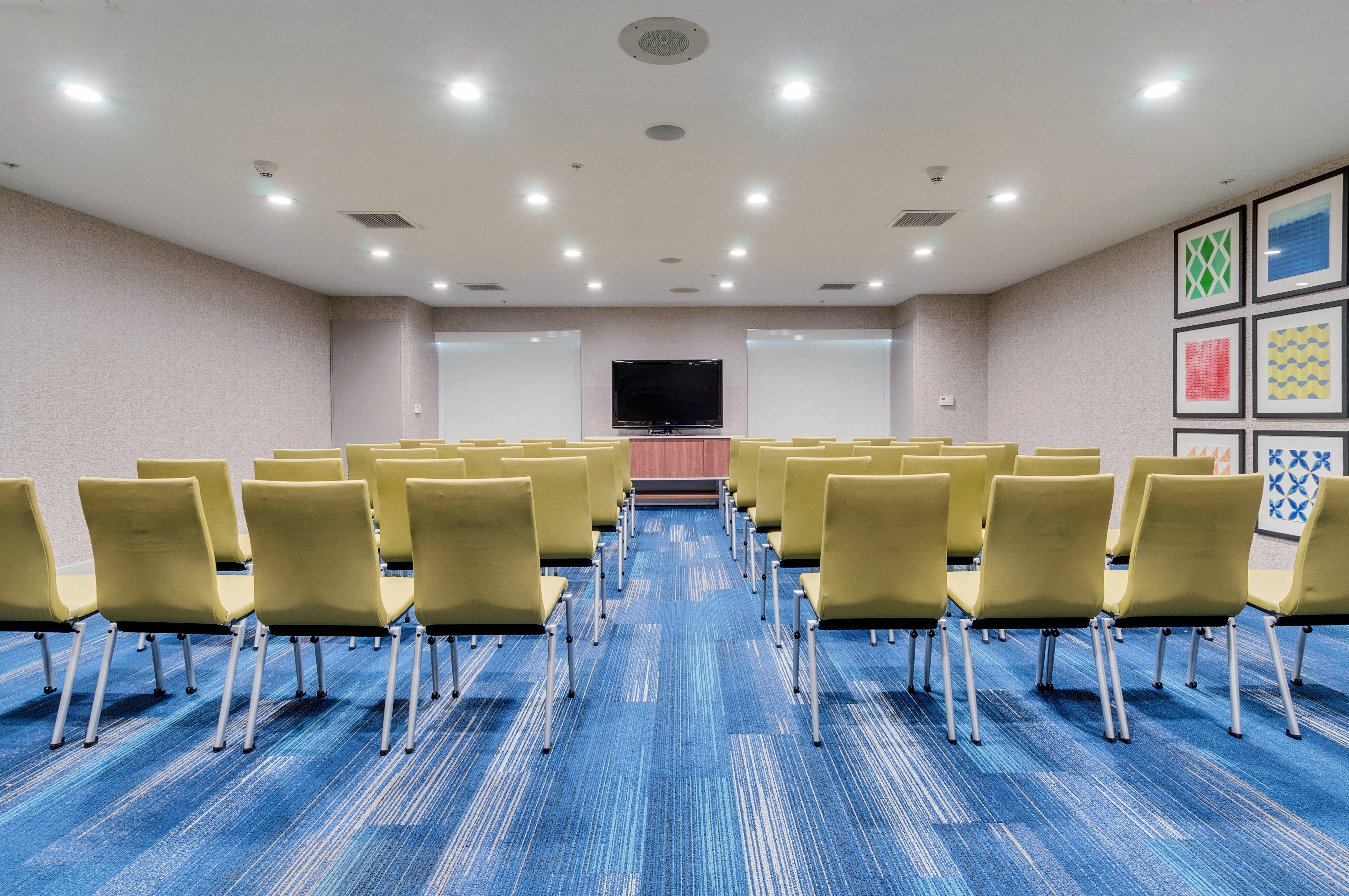 Holiday Inn Express Hotel & Suites Lake Elsinore By Ihg Esterno foto