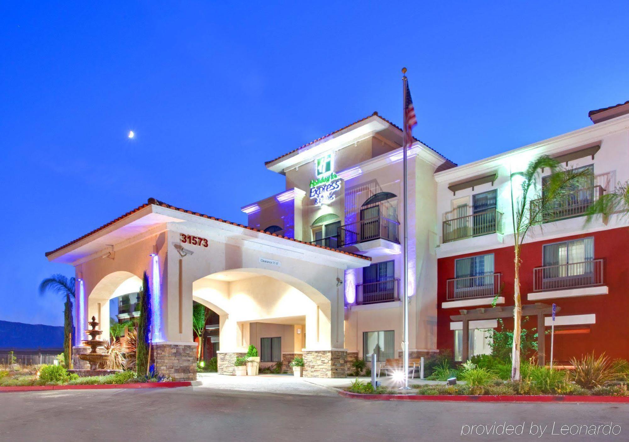 Holiday Inn Express Hotel & Suites Lake Elsinore By Ihg Esterno foto