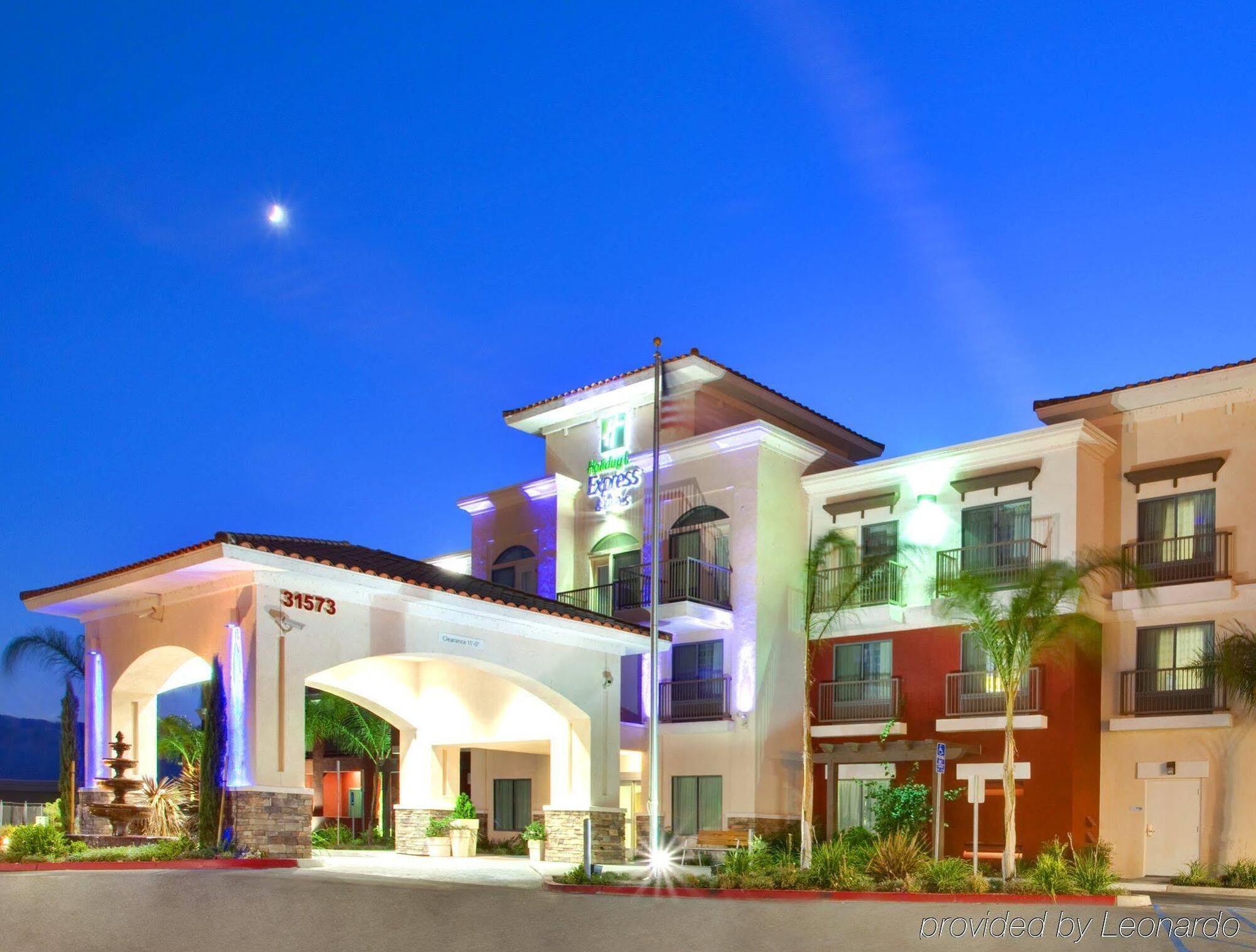 Holiday Inn Express Hotel & Suites Lake Elsinore By Ihg Esterno foto