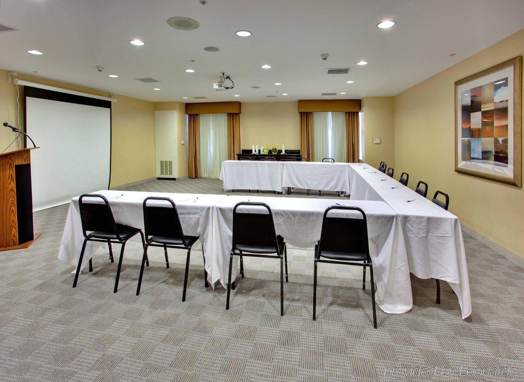Holiday Inn Express Hotel & Suites Lake Elsinore By Ihg Esterno foto